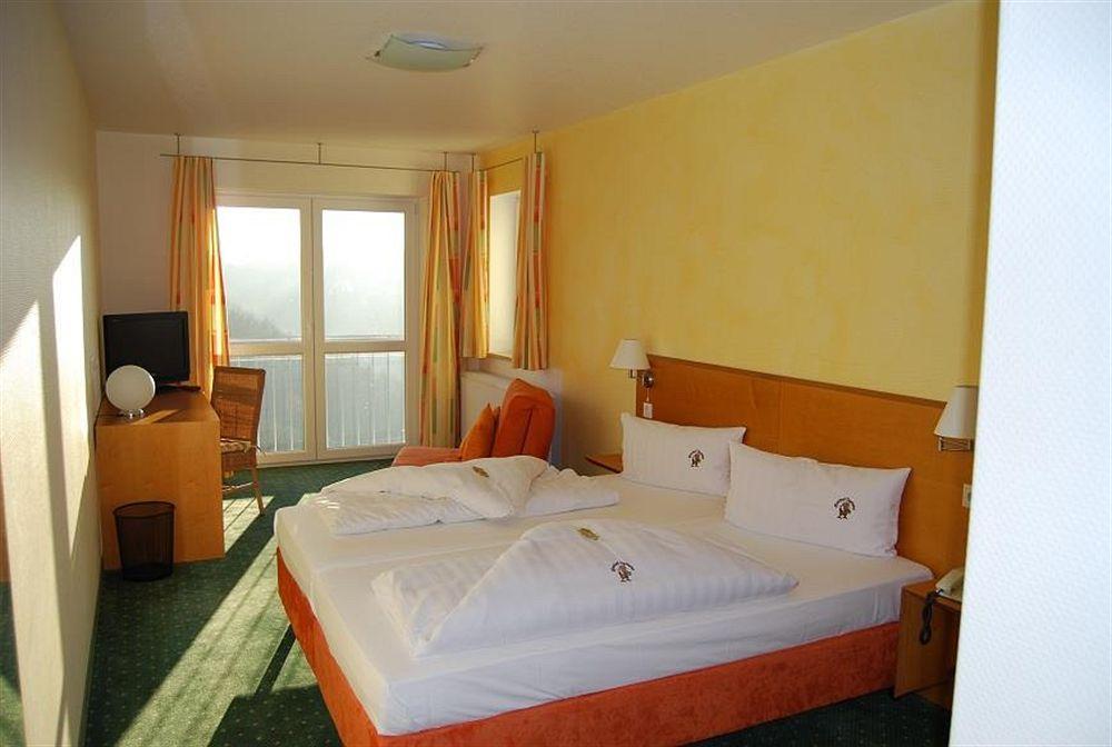 Berggasthof Hotel Igelwirt Schnaittach Buitenkant foto