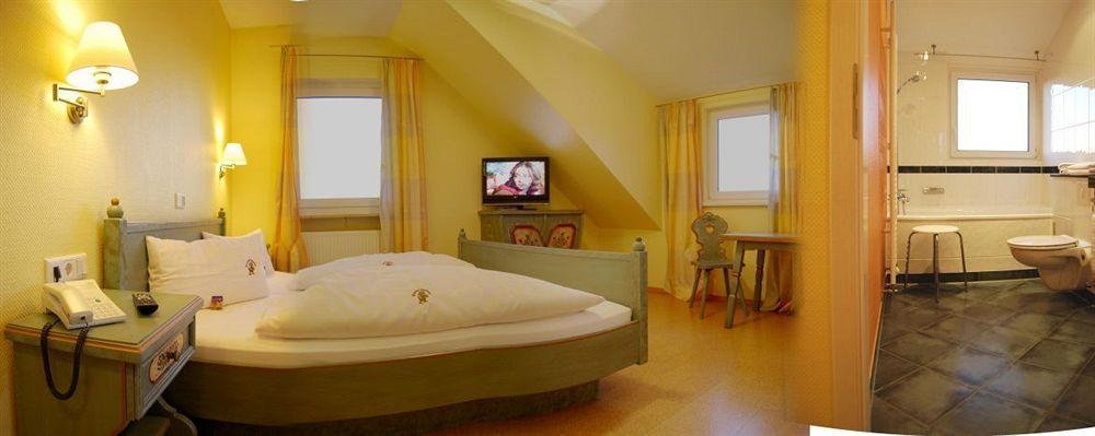 Berggasthof Hotel Igelwirt Schnaittach Buitenkant foto