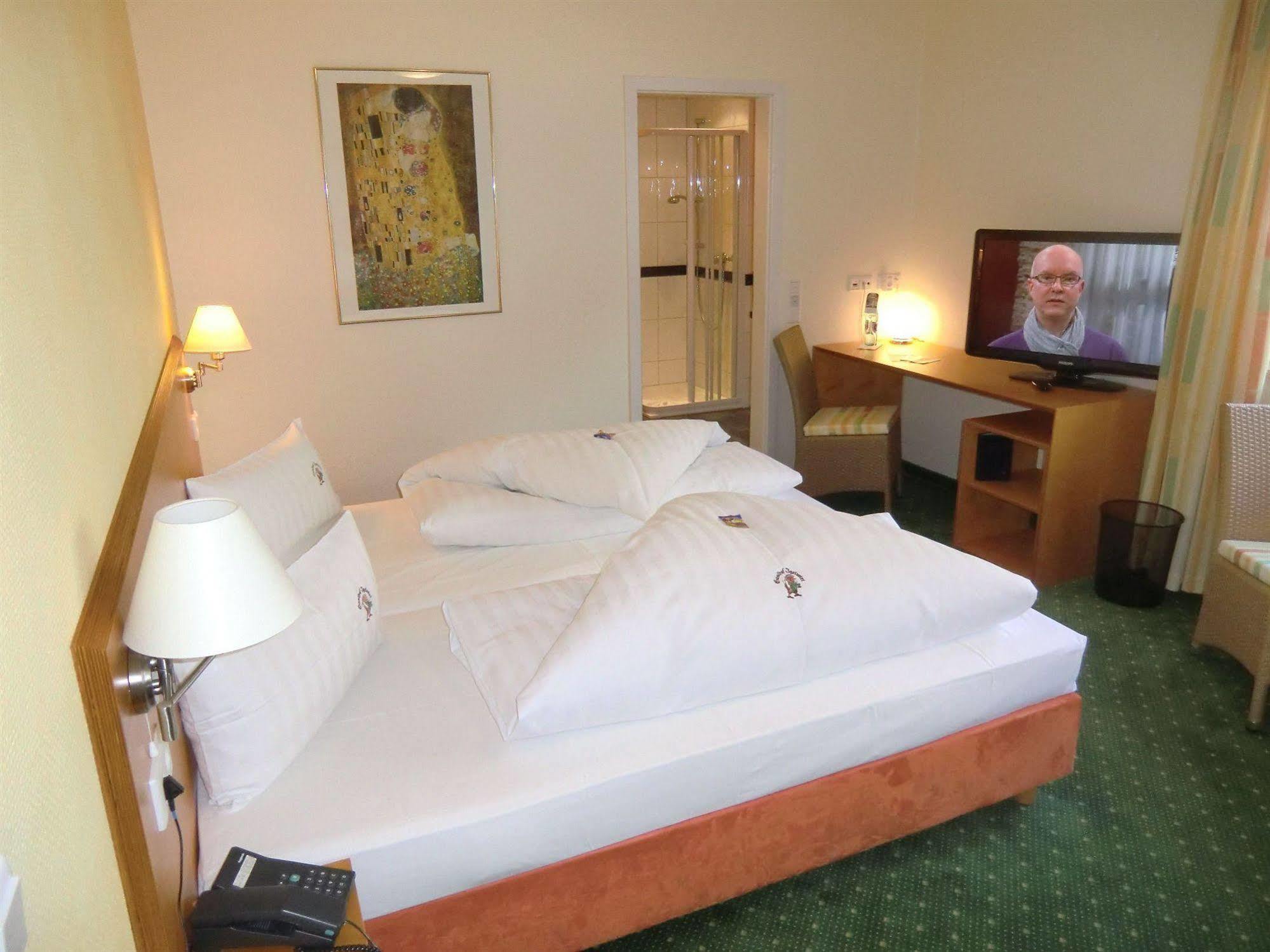 Berggasthof Hotel Igelwirt Schnaittach Buitenkant foto